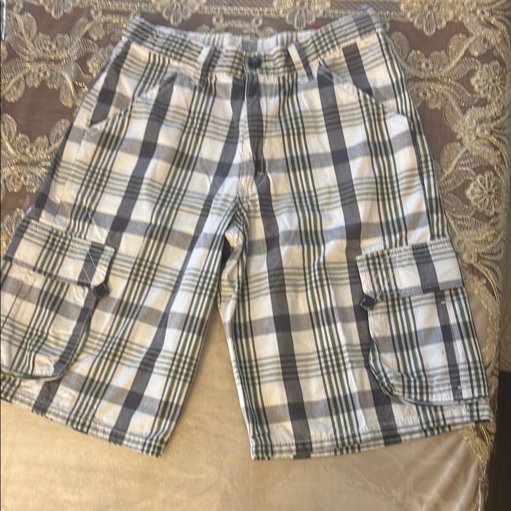 White and Silver Cargo Shorts with Belt‎ Loops